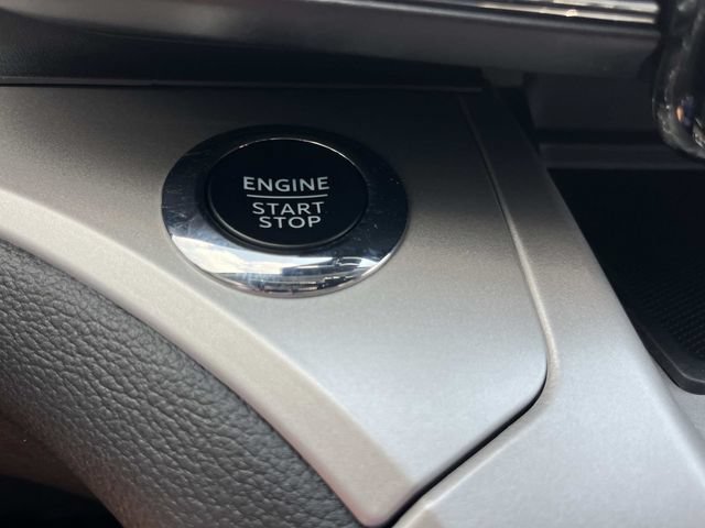 Used 2023 Ford Explorer XLT w/ Equipment Group 202A AWD/4WD image 40