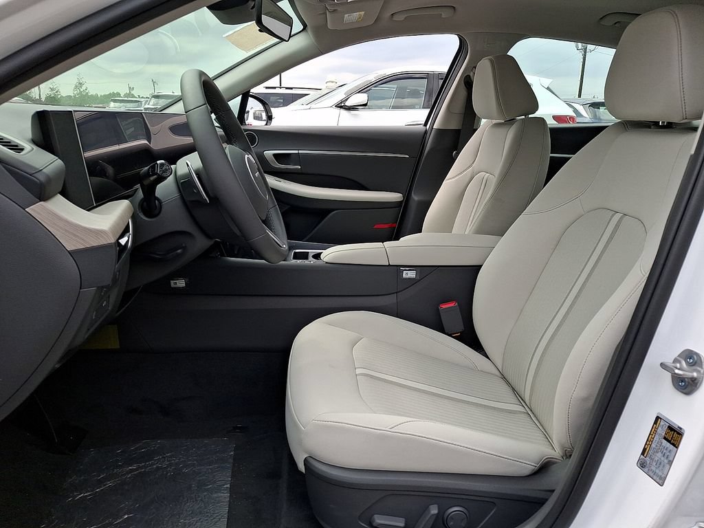 New 2025 Hyundai Sonata SEL FWD image 9