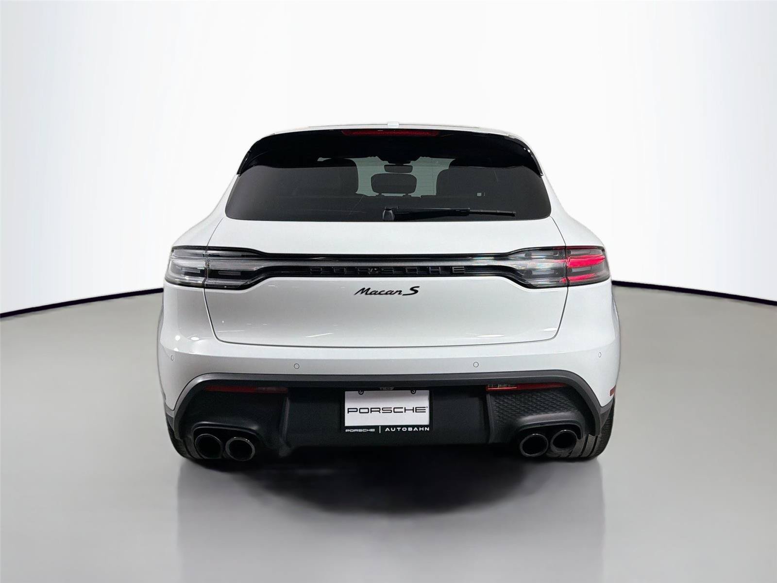 Certified 2023 Porsche Macan S AWD/4WD image 6