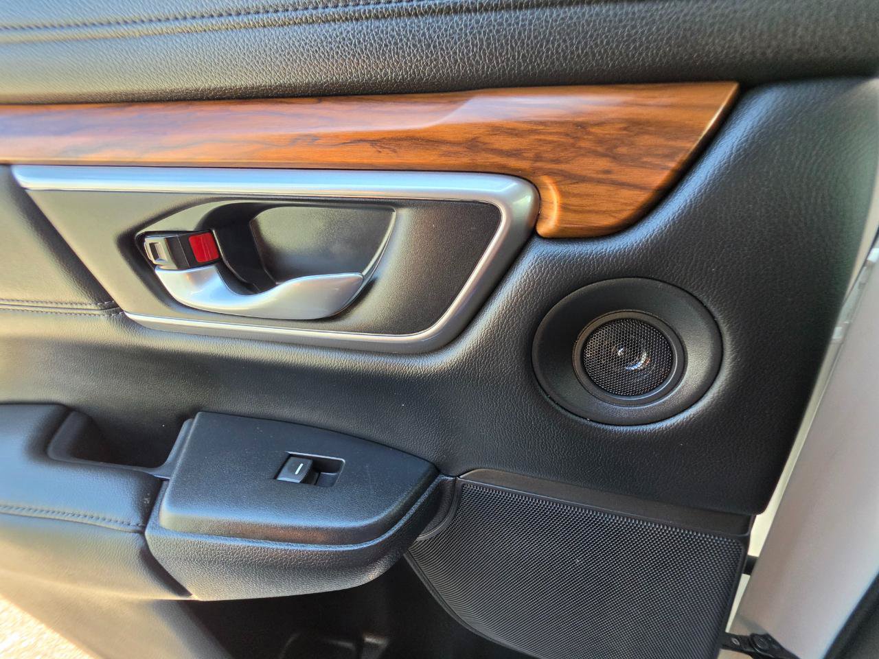 Used 2020 Honda CR-V Touring image 35