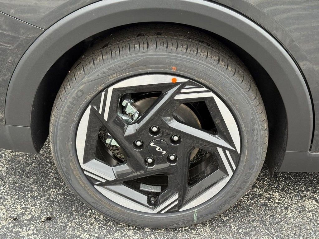 Used 2025 Kia K4 EX image 4