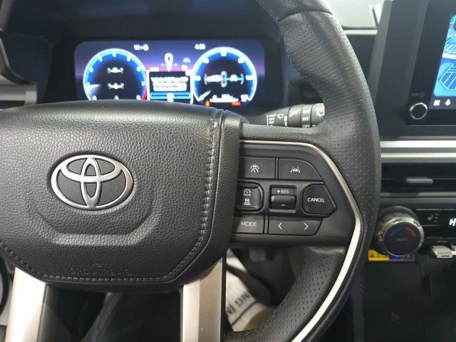 Certified 2025 Toyota 4Runner TRD Off-Road image 22