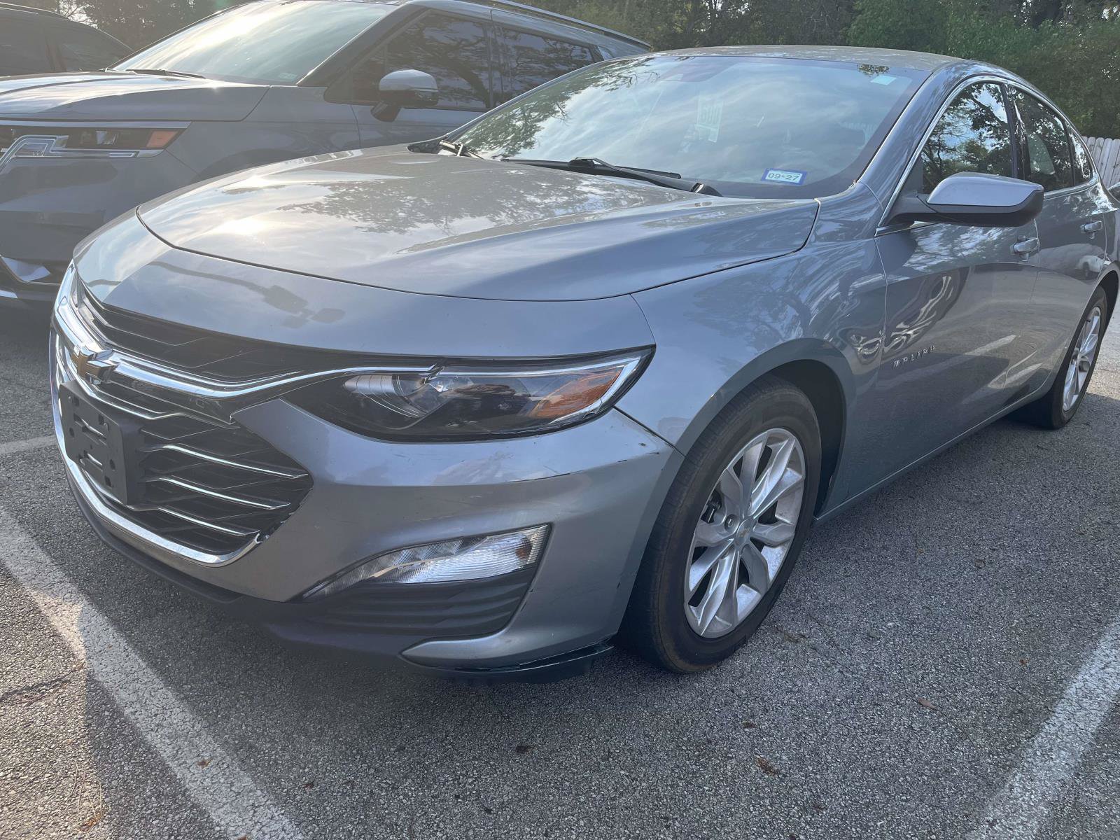 Used 2023 Chevrolet Malibu LT FWD image 2