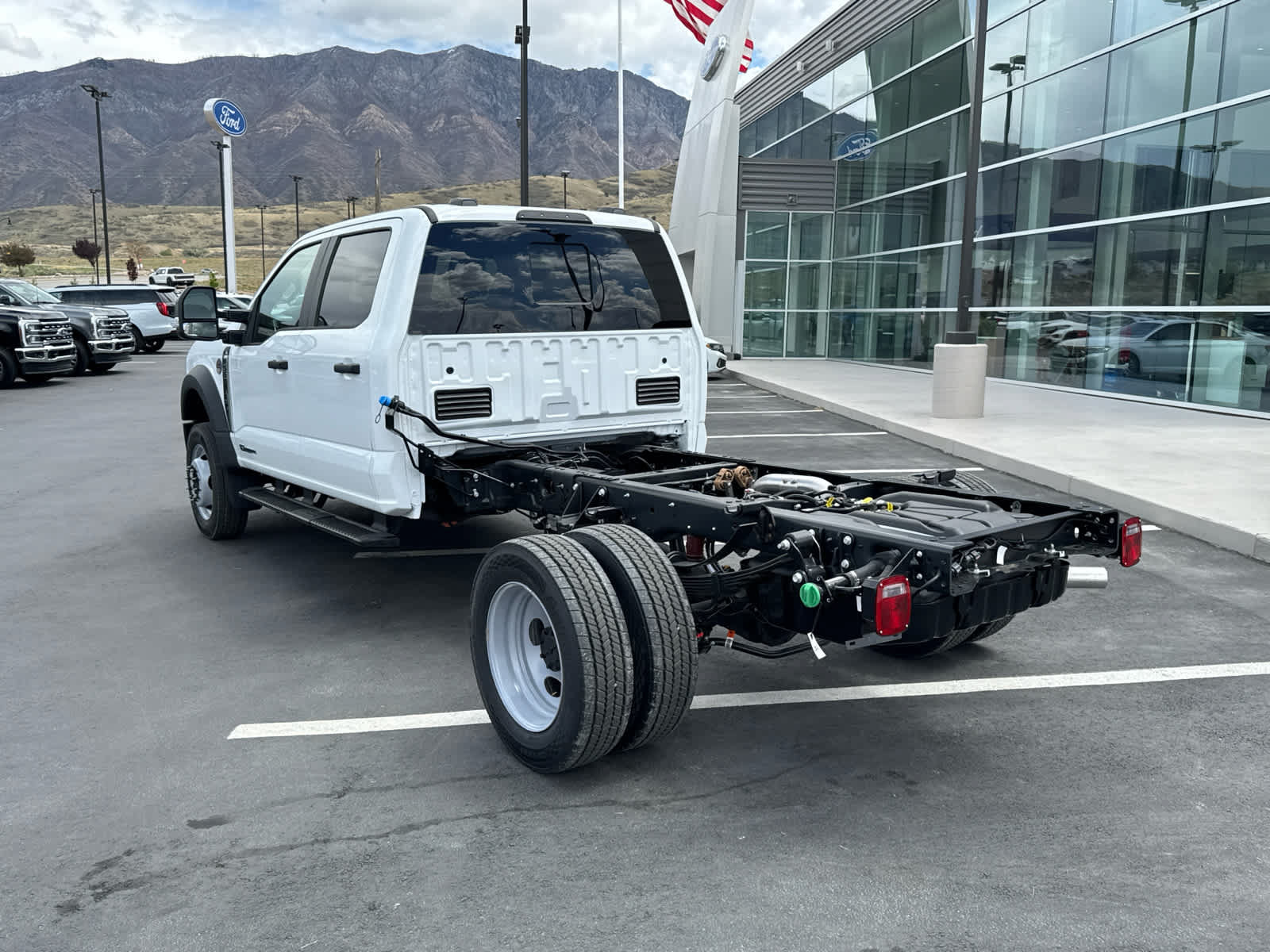 New 2026 Ford F550 4x4 Crew Cab Super Duty w/ XL Chrome Package image 11