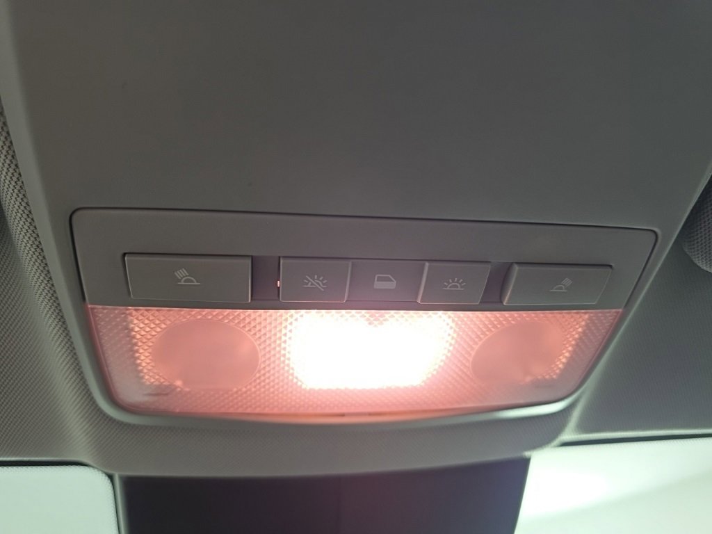 Used 2019 Chevrolet Trax LT w/ LT Convenience Package image 22