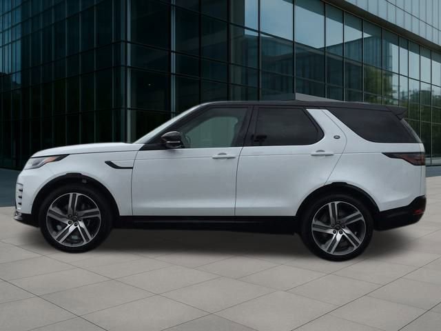 New 2023 Land Rover Discovery Metropolitan Edition image 2