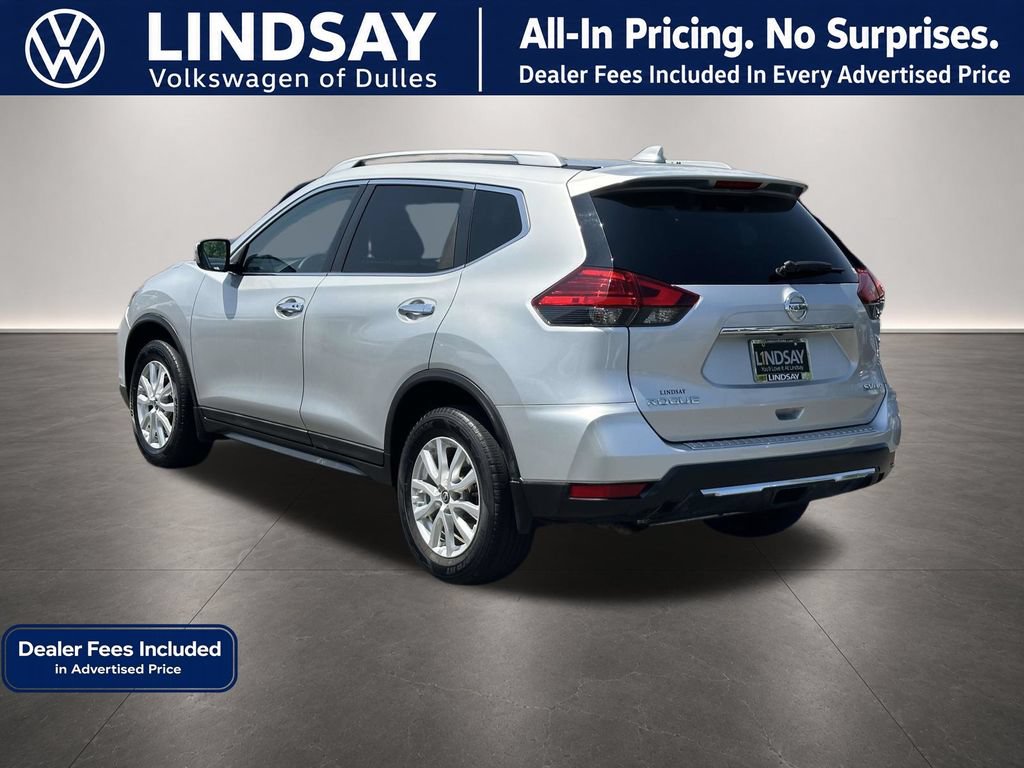 Used 2017 Nissan Rogue SV AWD/4WD image 5