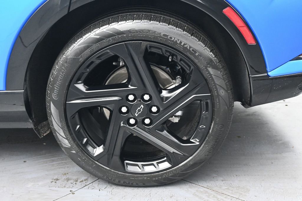 Used 2025 Chevrolet Equinox EV RS FWD image 38