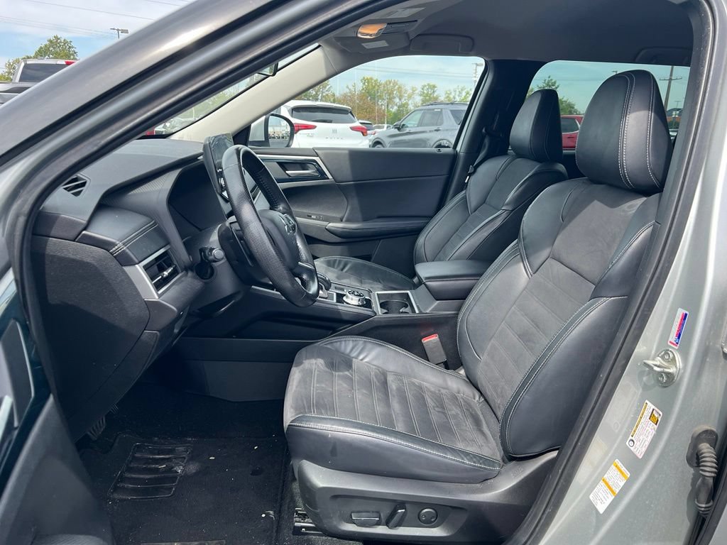 Used 2022 Mitsubishi Outlander SE AWD/4WD image 7