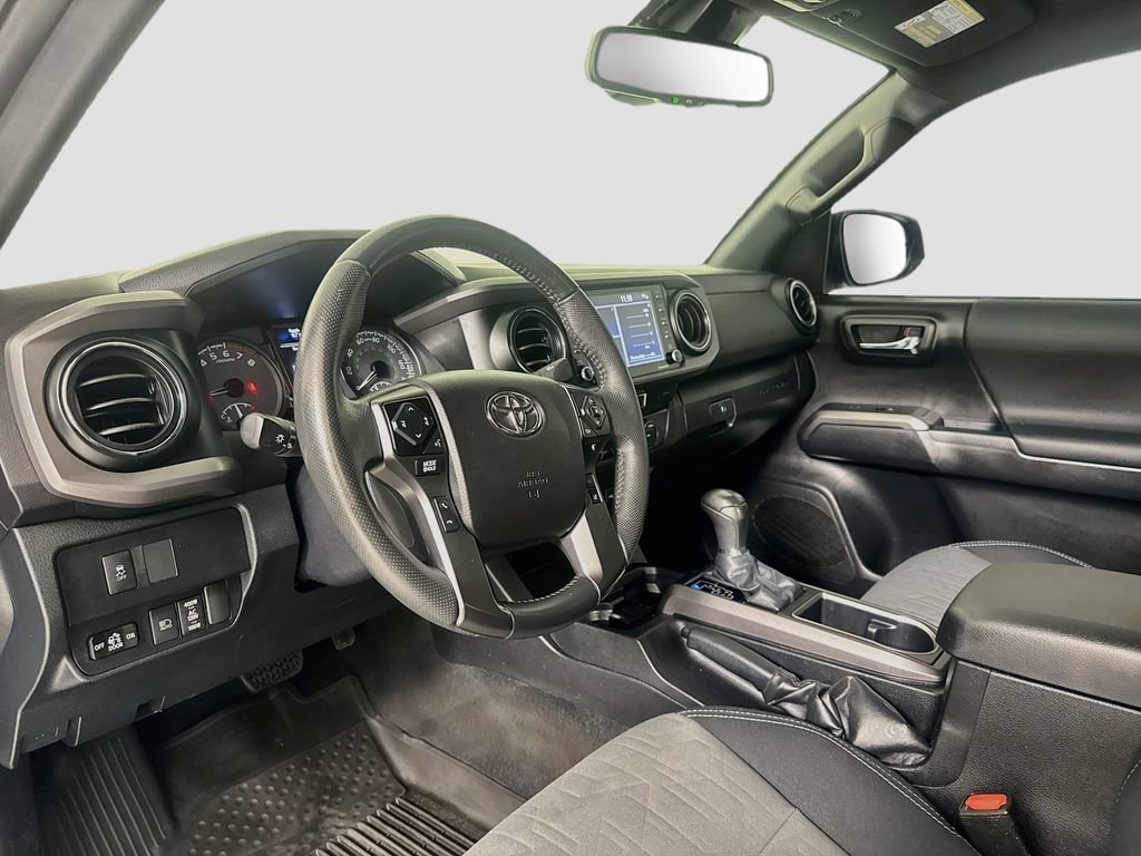 Used 2021 Toyota Tacoma TRD Off-Road w/ Technology Package AWD/4WD image 10