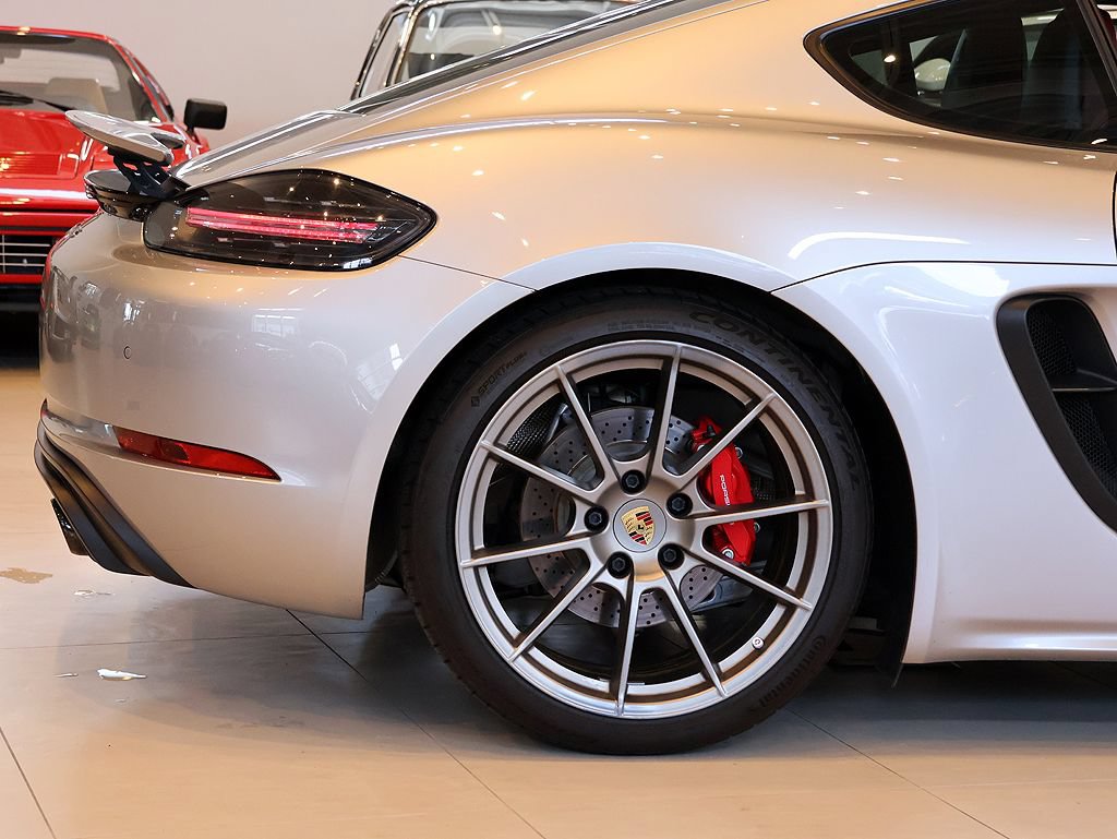 Used 2021 Porsche 718 Cayman GTS RWD image 23