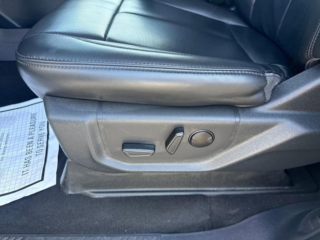 Used 2024 Ford Expedition Max XLT AWD/4WD image 34