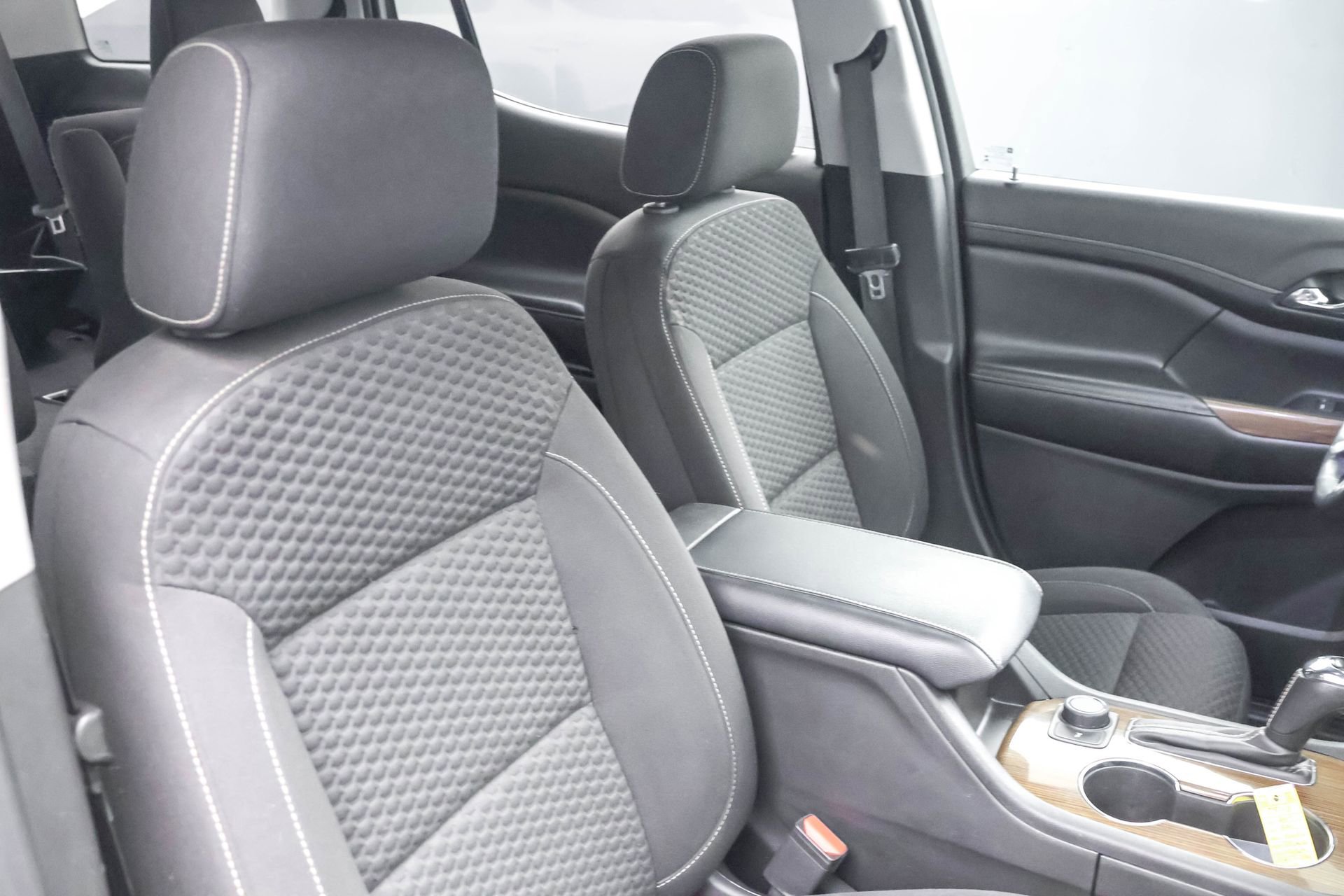 Used 2019 GMC Acadia SLE w/ Driver Alert Package I image 33