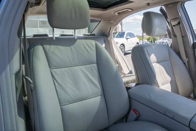 Used 2011 Mercedes-Benz S 550 image 36
