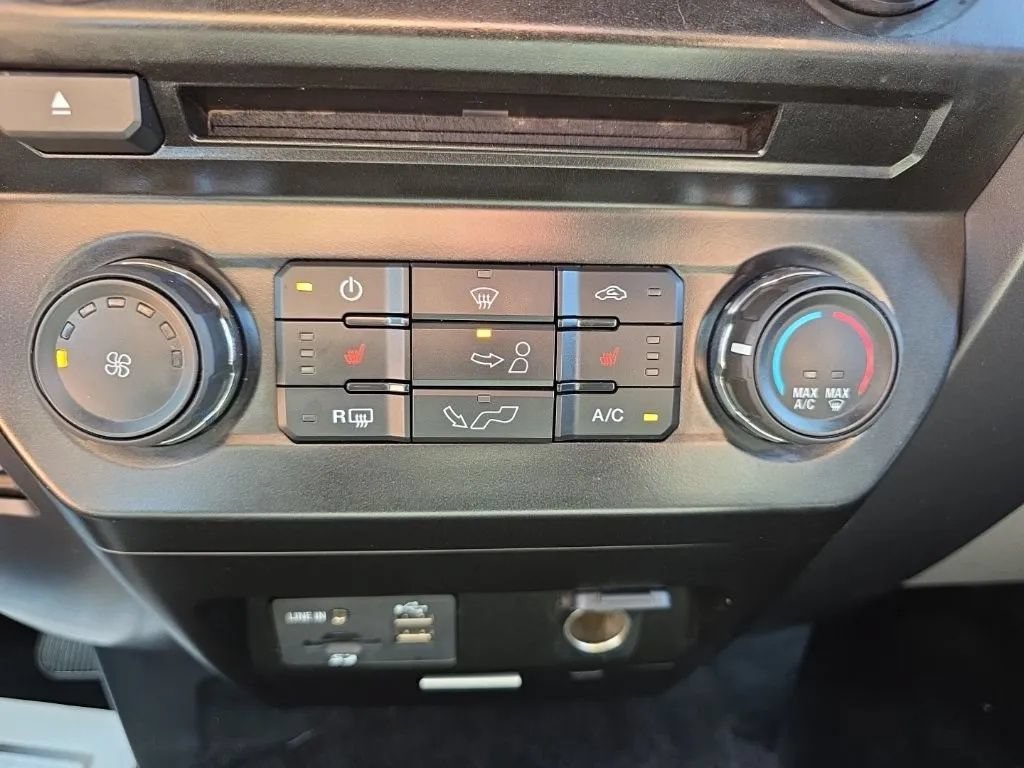 Used 2015 Ford F150 XLT w/ Equipment Group 302A Luxury AWD/4WD image 25