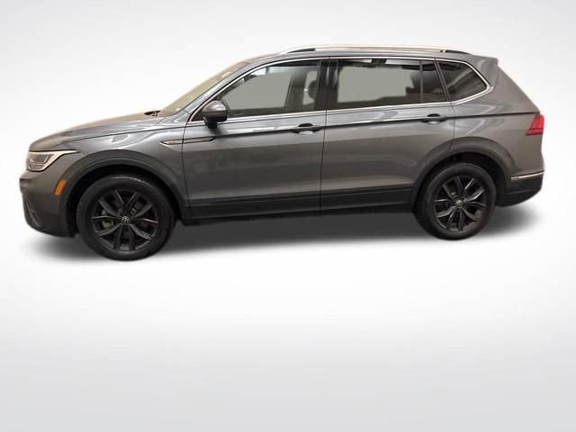 Used 2024 Volkswagen Tiguan SE AWD/4WD image 8