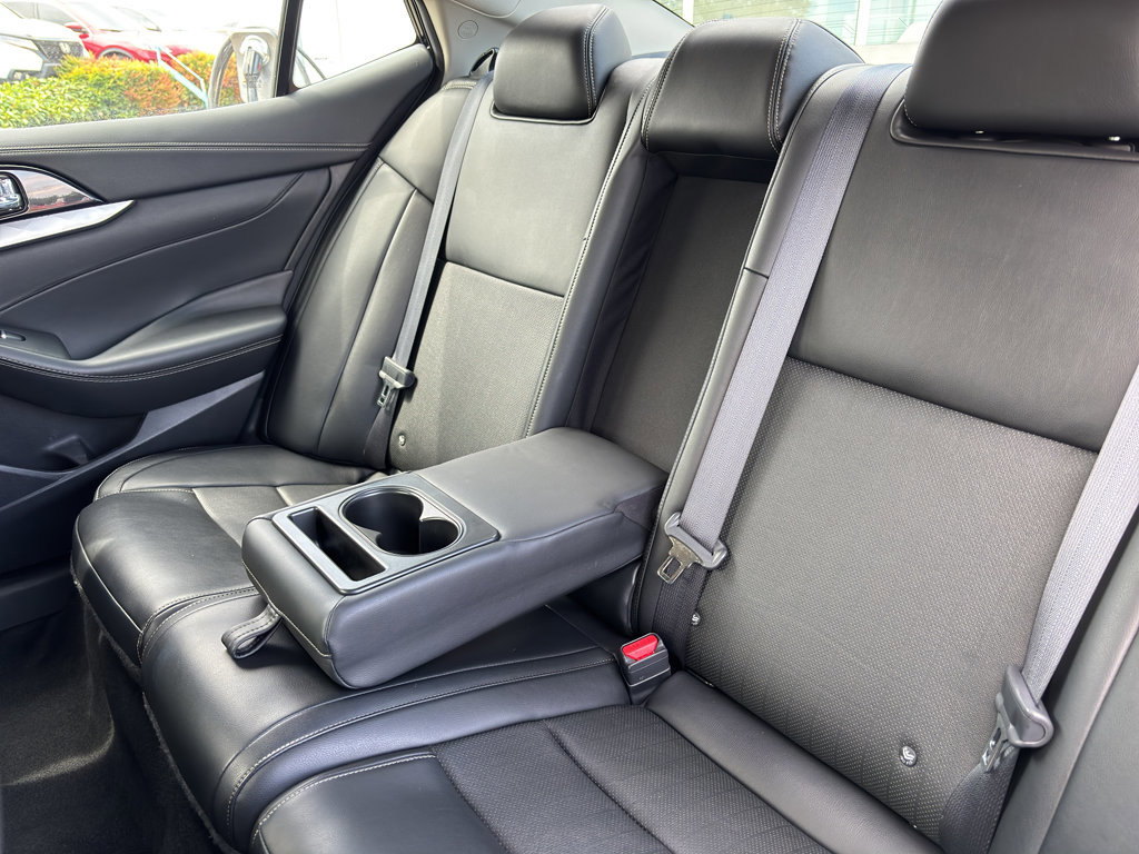 Used 2023 Nissan Maxima SV w/ Floor Mat Group image 18