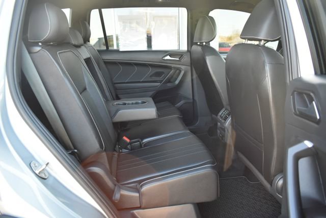 Used 2023 Volkswagen Tiguan SE R-Line image 42