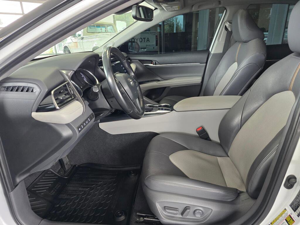 Used 2020 Toyota Camry XLE w/ Driver Assist Package FWD image 21