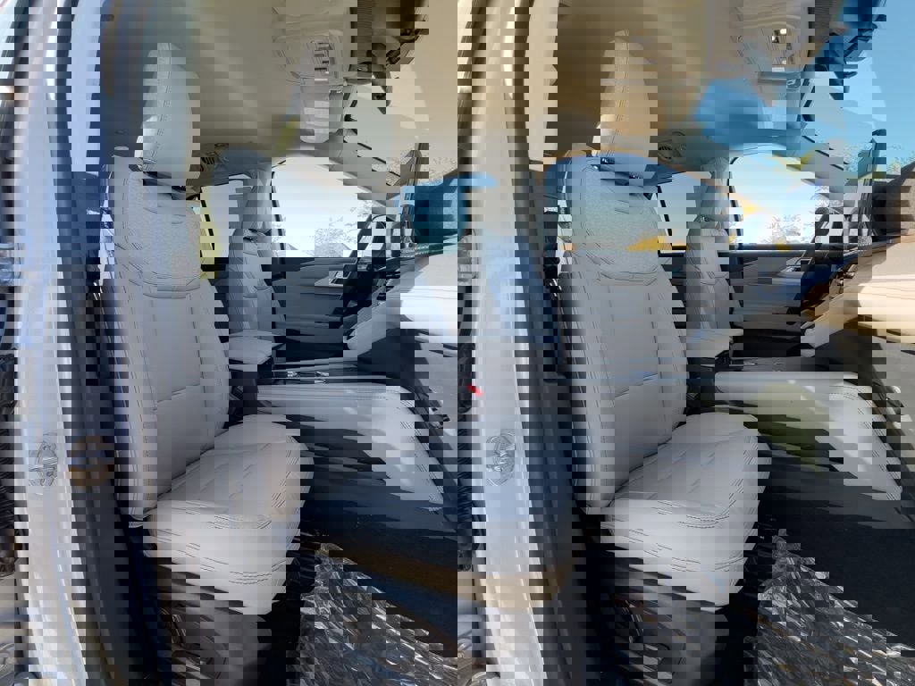 New 2026 Ford Explorer Active w/ Active Comfort Package image 63