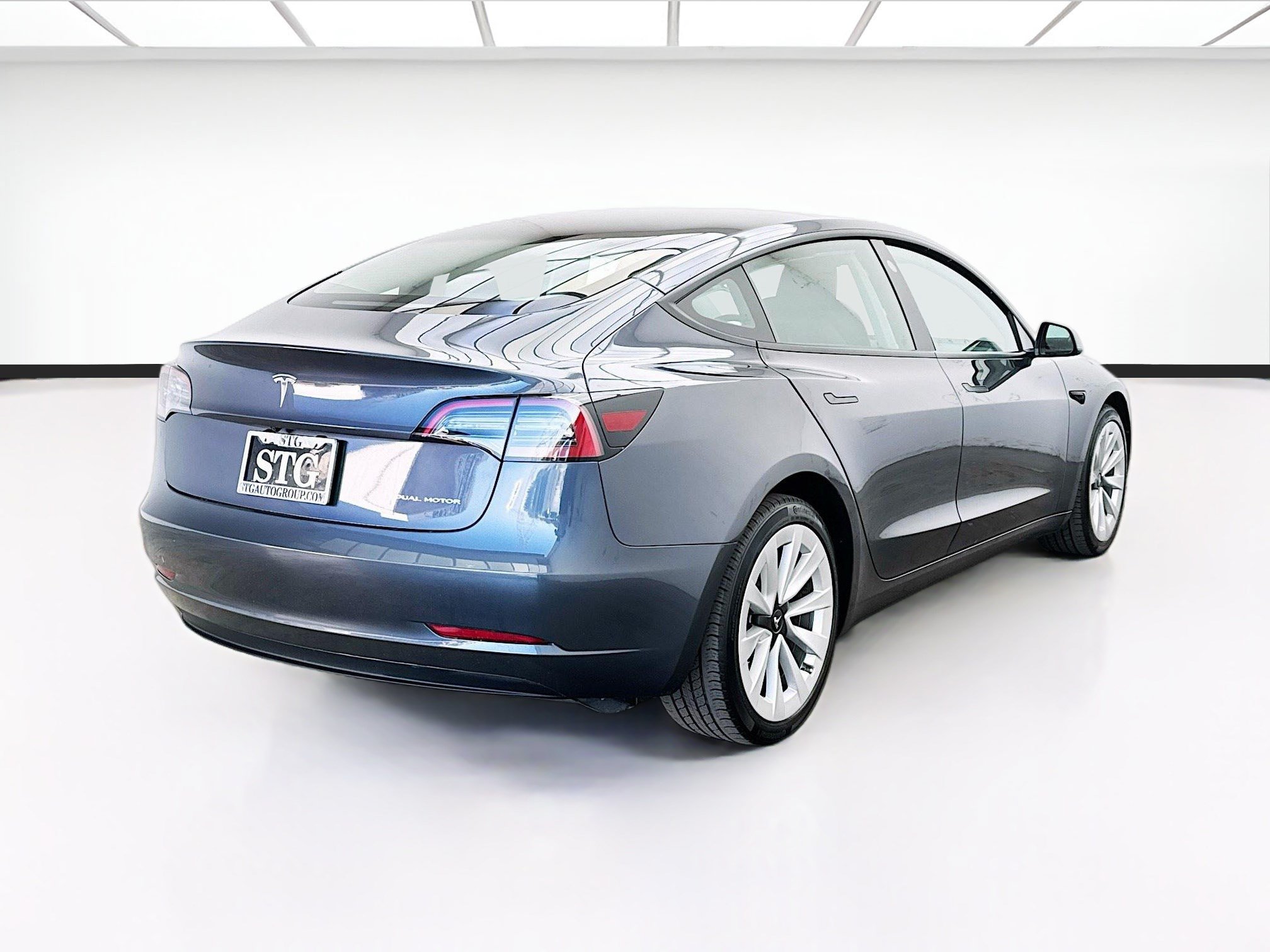 Used 2023 Tesla Model 3 Long Range AWD/4WD image 4