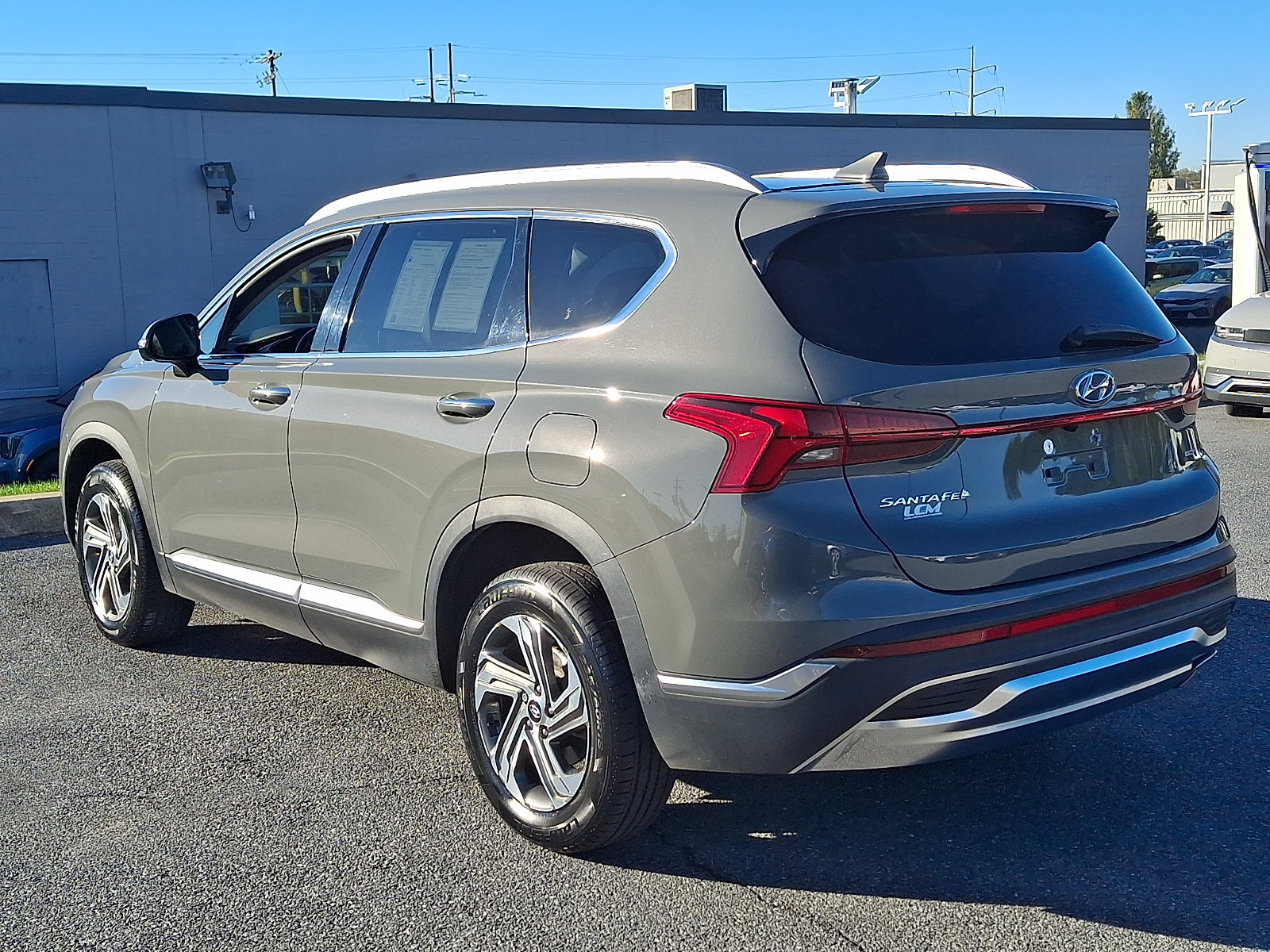 Certified 2023 Hyundai Santa Fe SEL w/ Premium Package AWD/4WD image 7