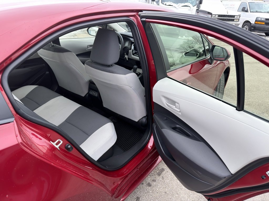 Used 2025 Toyota Corolla Hybrid Sedan image 25