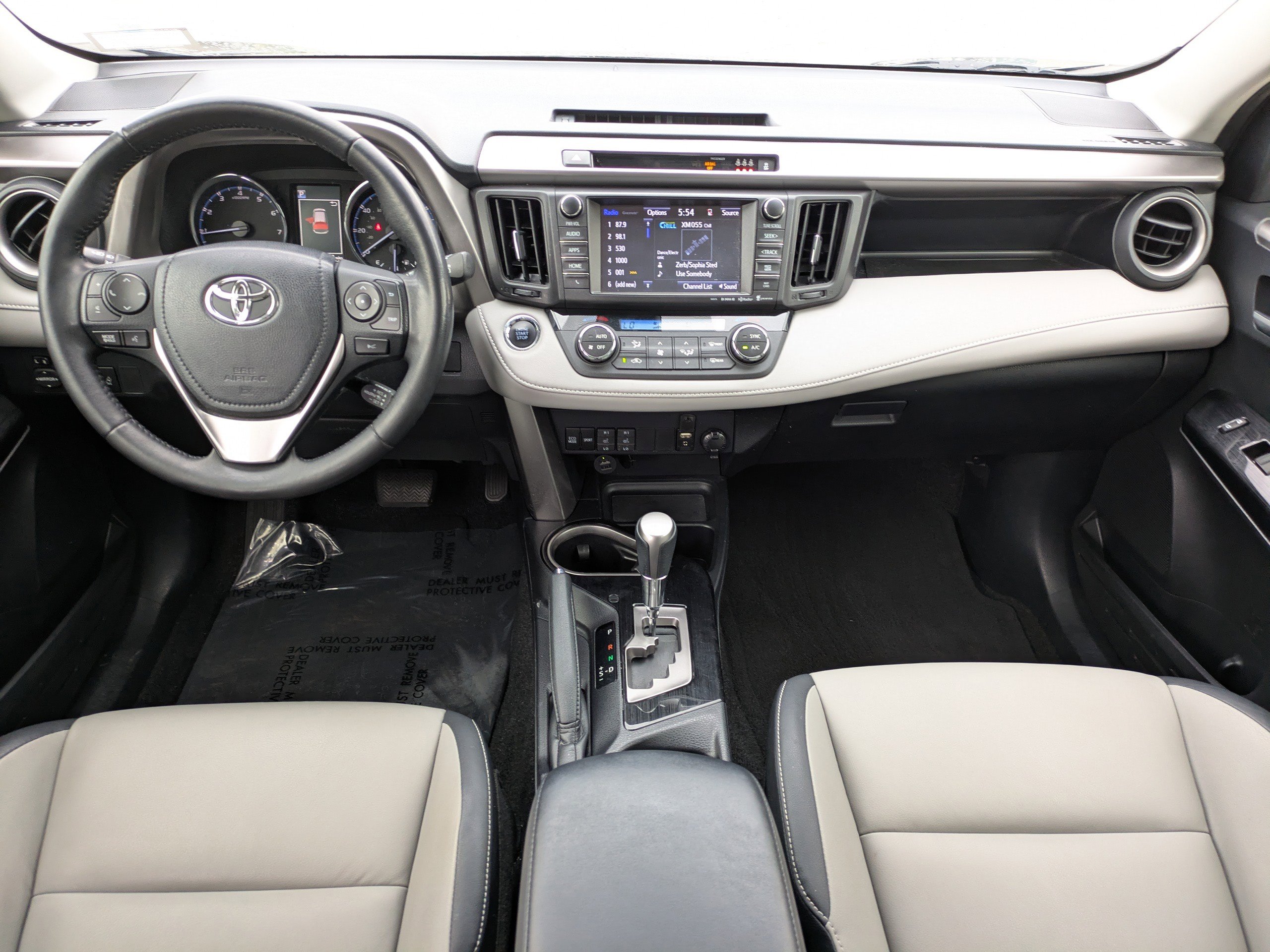 Used 2018 Toyota RAV4 Limited FWD image 12