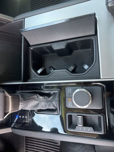 Used 2024 Toyota Sequoia Limited image 33