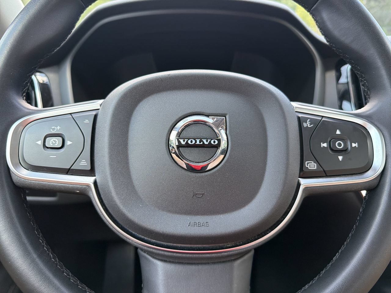 Used 2024 Volvo S60 B5 Core FWD image 9