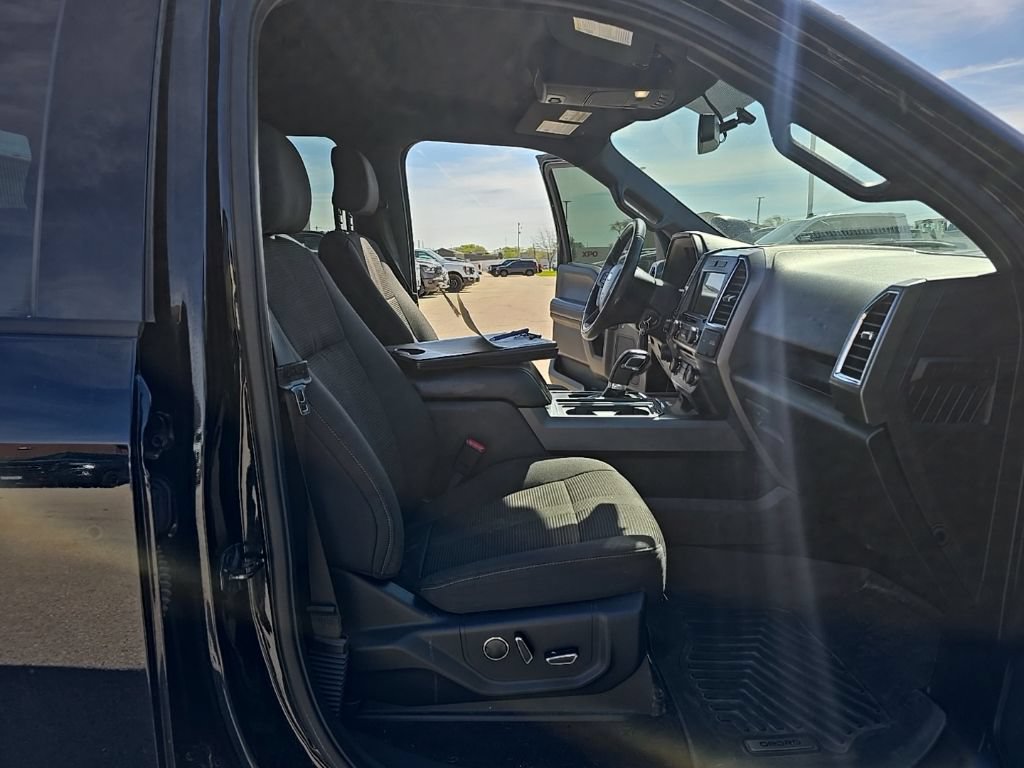 Used 2016 Ford F150 XLT w/ Equipment Group 302A Luxury AWD/4WD image 12
