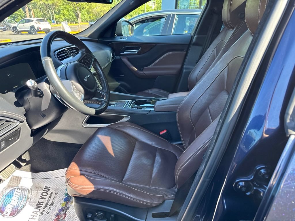 Used 2017 Jaguar F-PACE S AWD/4WD image 5