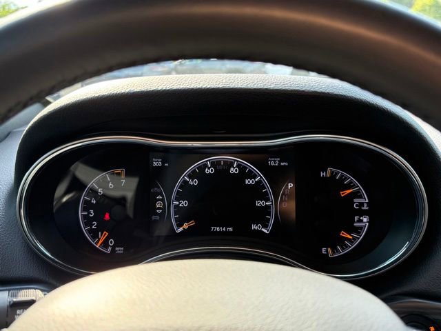 Used 2019 Jeep Grand Cherokee Altitude AWD/4WD image 16