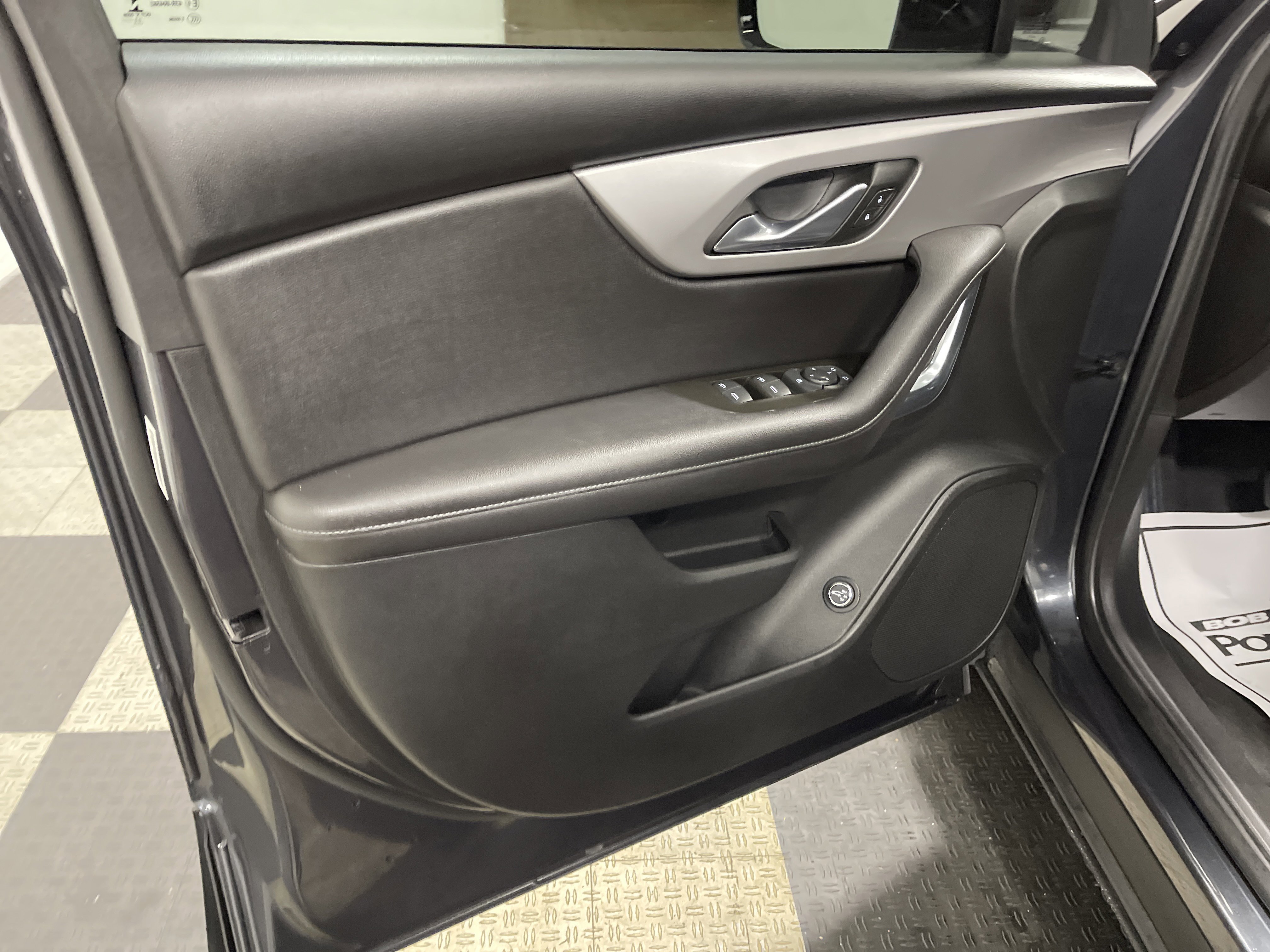 Used 2022 Chevrolet Blazer LT FWD image 10