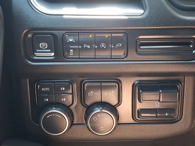 Certified 2021 Chevrolet Tahoe LT w/ LT Signature Package AWD/4WD image 25