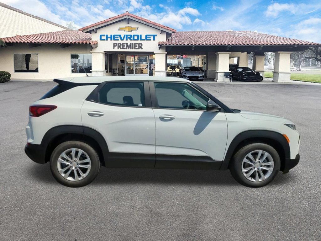 Used 2023 Chevrolet TrailBlazer LS FWD image 9