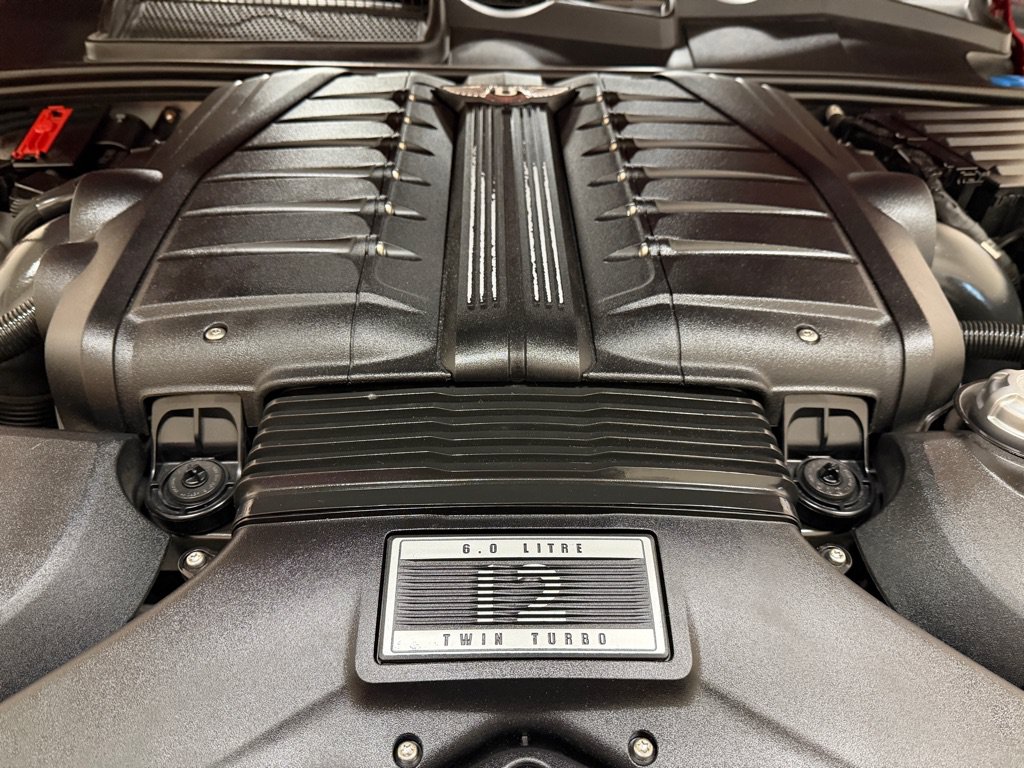 Used 2017 Bentley Bentayga AWD/4WD image 77