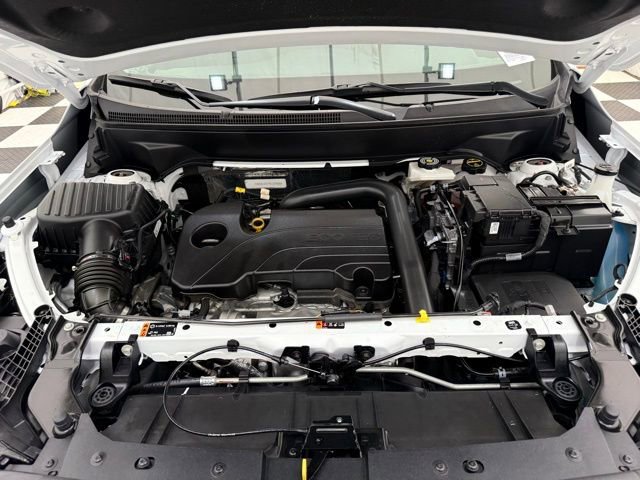 Used 2024 GMC Terrain SLE image 8