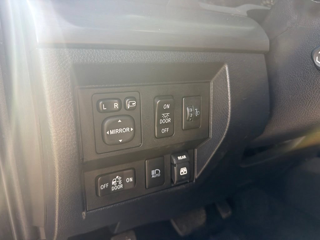 Used 2018 Toyota Tundra Platinum AWD/4WD image 14
