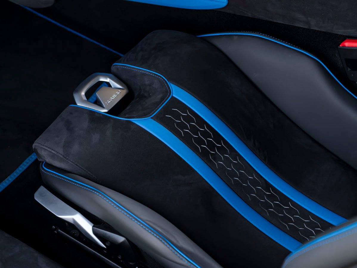 Used 2023 Lamborghini Huracan Tecnica image 16