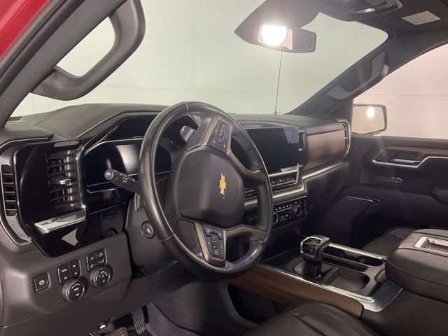 Used 2022 Chevrolet Silverado 1500 High Country w/ High Country Premium Package AWD/4WD image 23