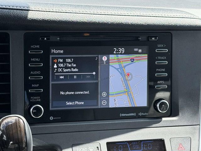 Used 2018 Toyota Sienna XLE w/ XLE Navigation Package image 13