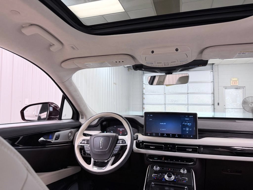 Used 2023 Lincoln Nautilus Black Label w/ Class II Trailer Tow Package AWD/4WD image 30
