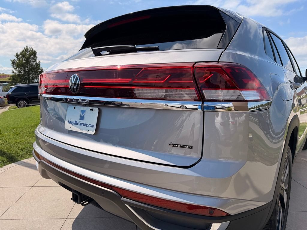 Used 2024 Volkswagen Atlas Cross Sport SE AWD/4WD image 31