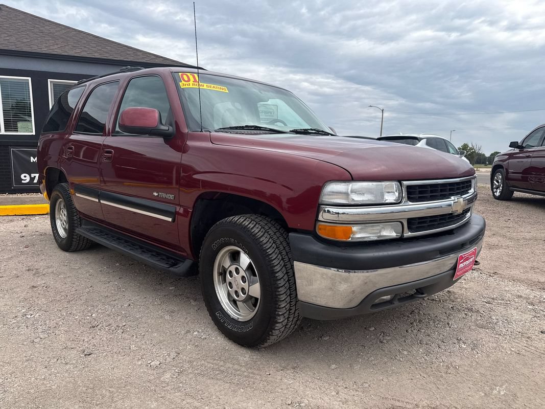 Used 2001 Chevrolet Tahoe LT w/ LT Preferred Equipment Group AWD/4WD image 1