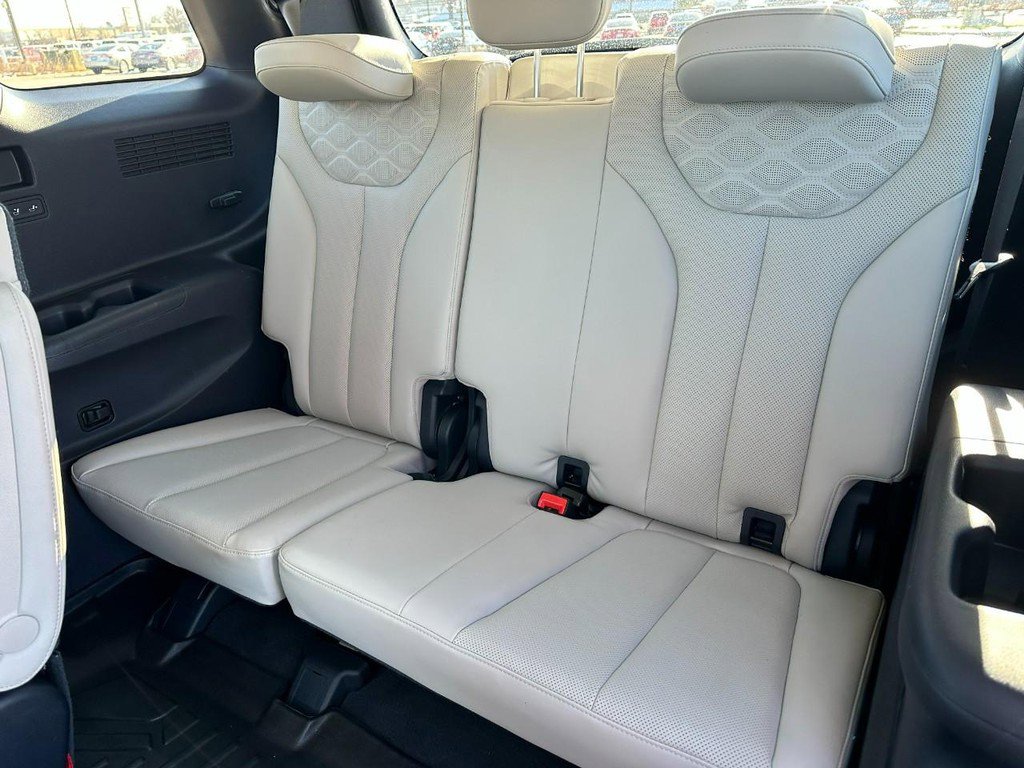 Used 2022 Hyundai Palisade Calligraphy image 10