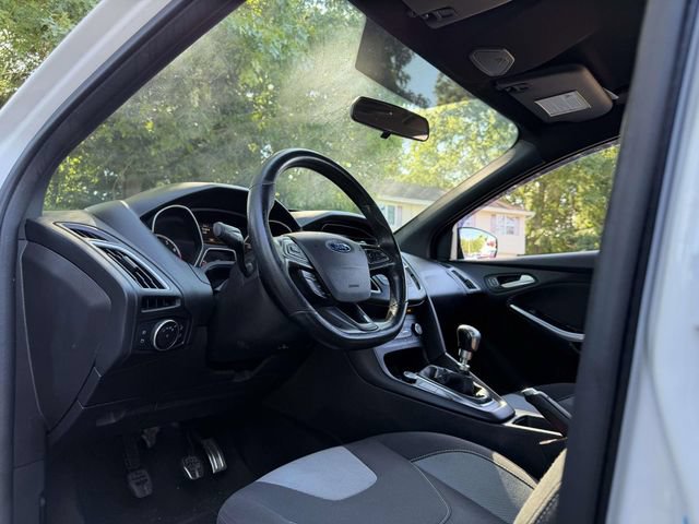 Used 2015 Ford Focus ST FWD image 21