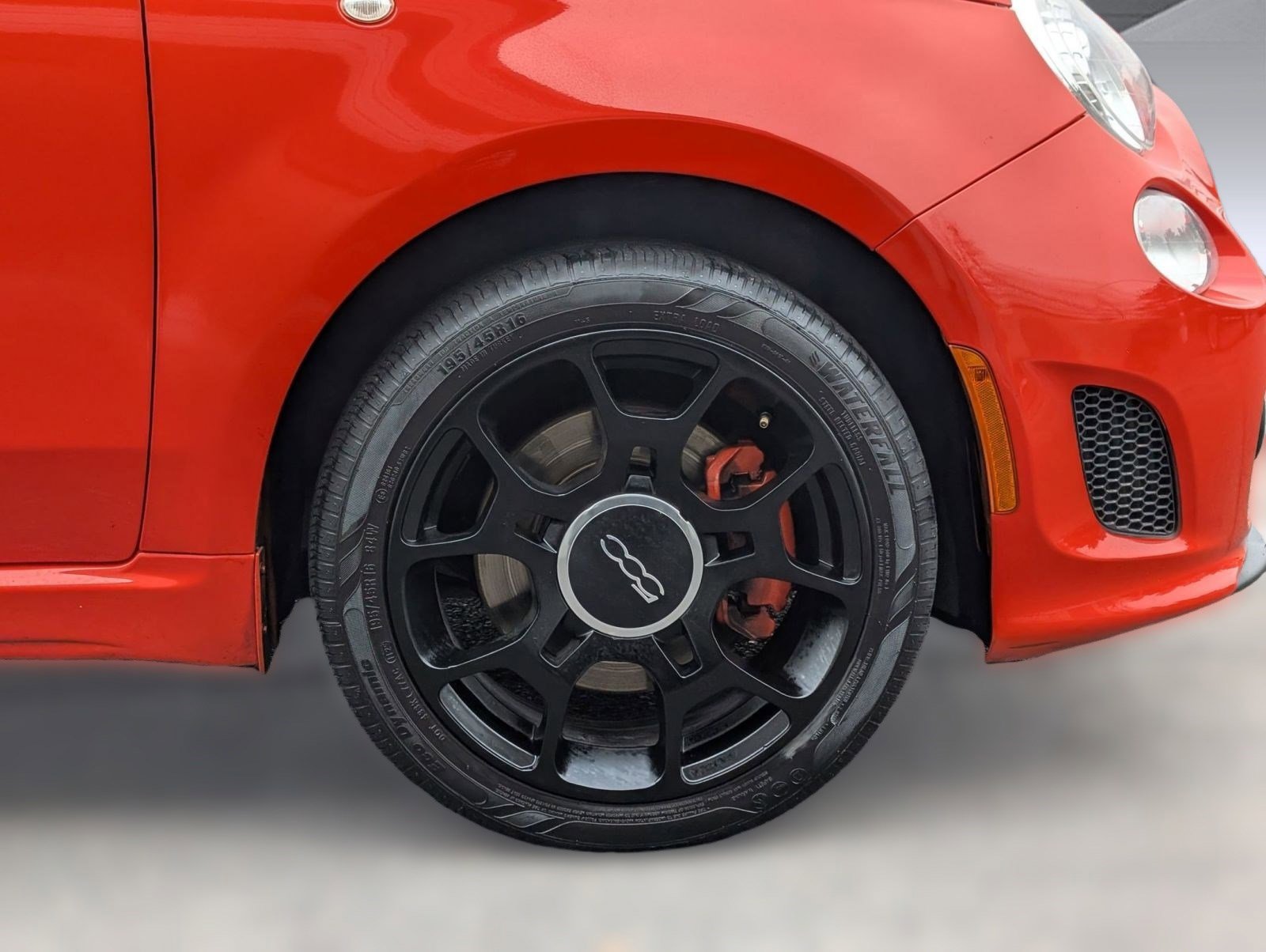 Used 2018 FIAT 500 Pop image 10