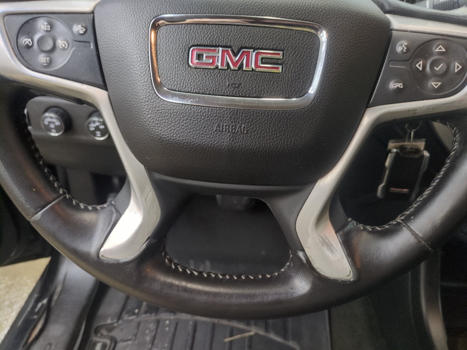 Used 2016 GMC Canyon SLT w/ Driver Alert Package AWD/4WD image 14