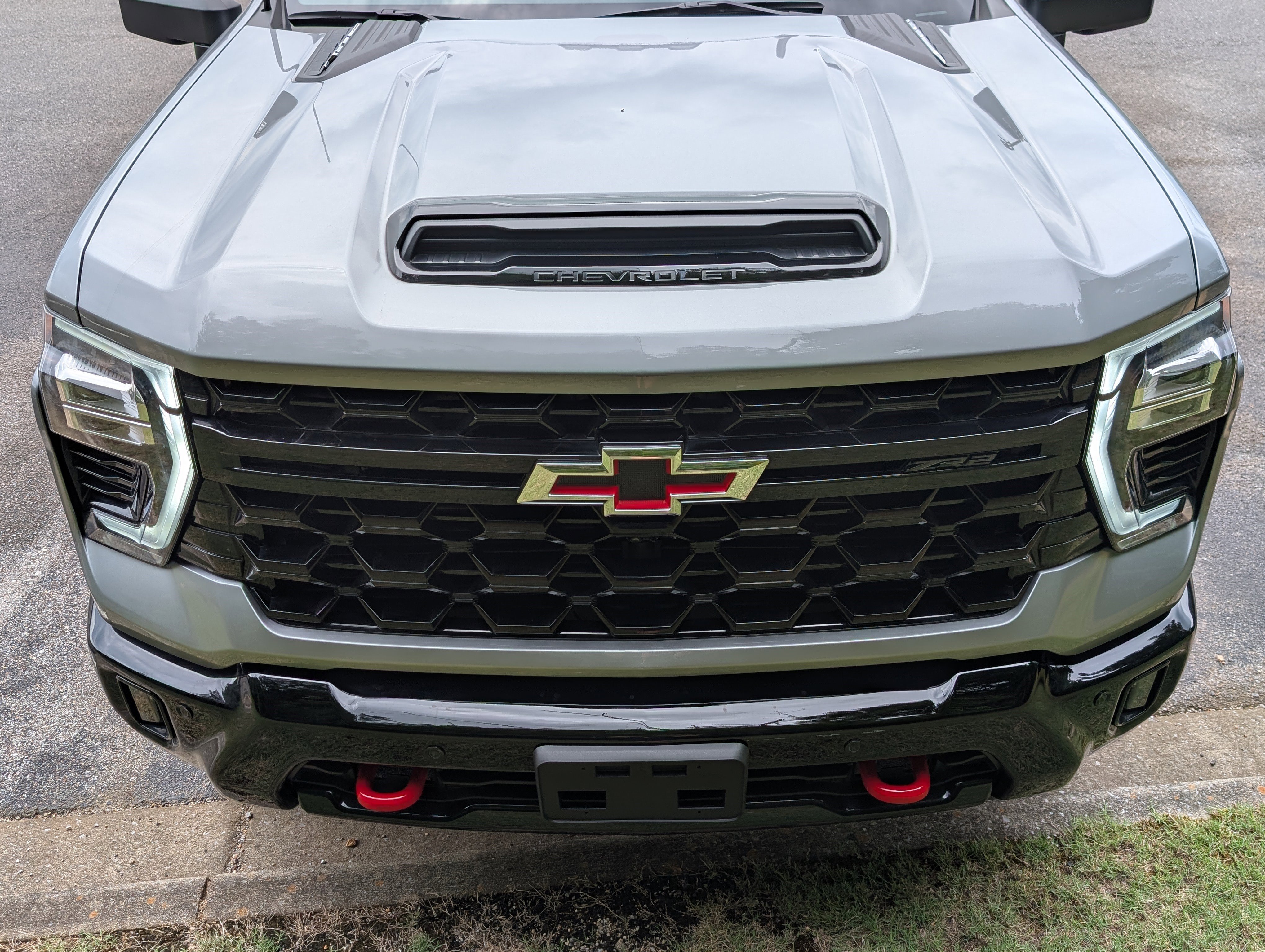Used 2025 Chevrolet Silverado 2500 ZR2 w/ LPO, Dark Essentials Package AWD/4WD image 12